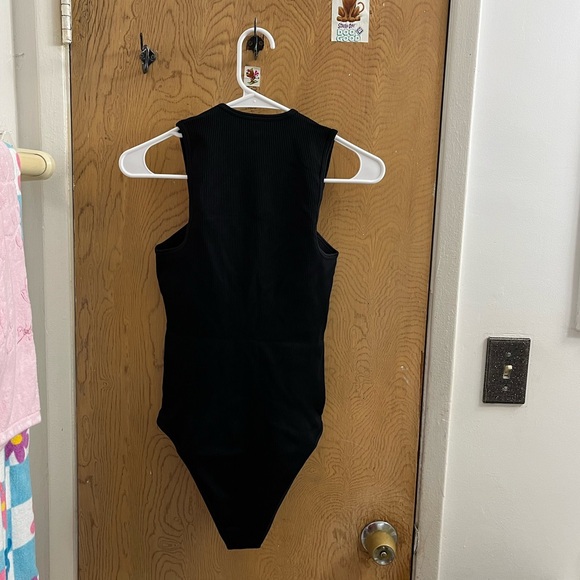 OQQ Black Bodysuit - Picture 4 of 5